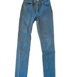🛍️Levis 721 High Rise Skinny Jeans Size 29